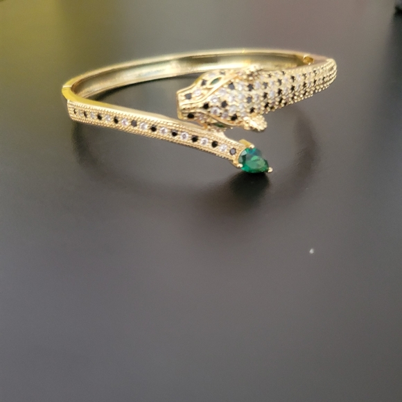 Nice Unique Bracelet - Picture 4 of 4